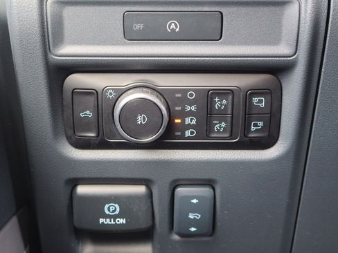 Used 2025 Ford F150 Lariat w/ Equipment Group 501A Mid image 12