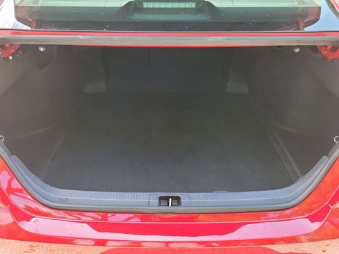 Used 2025 Toyota Camry LE image 9