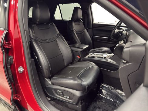 Certified 2020 Ford Explorer ST w/ ST Street Pack image 39