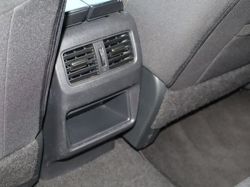 Used 2024 Nissan Rogue S FWD image 18
