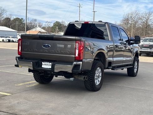 Used 2023 Ford F250 XLT w/ FX4 Off-Road Package image 3