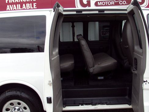 Used 2013 Chevrolet Express 1500 LS image 10