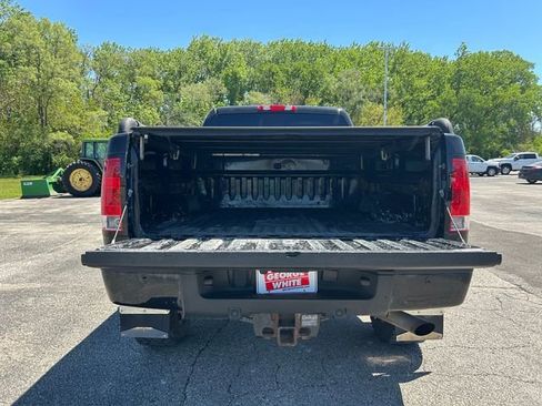 Used 2013 GMC Sierra 2500 Denali w/ Suspension Package, Off-Road AWD/4WD image 17