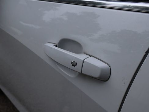 Used 2020 Chevrolet Malibu LT FWD image 22