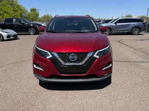 Used 2021 Nissan Rogue Sport SL w/ Premium Package FWD image 2