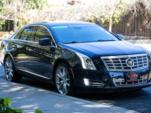 Used 2015 Cadillac XTS Premium image 3