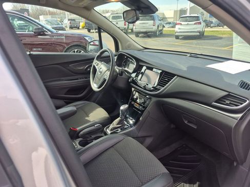 Used 2022 Buick Encore Preferred w/ Safety Package image 30