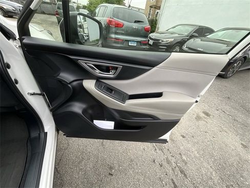 Used 2023 Subaru Forester Premium image 36