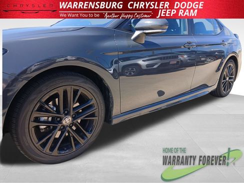 Used 2025 Toyota Camry SE FWD image 34