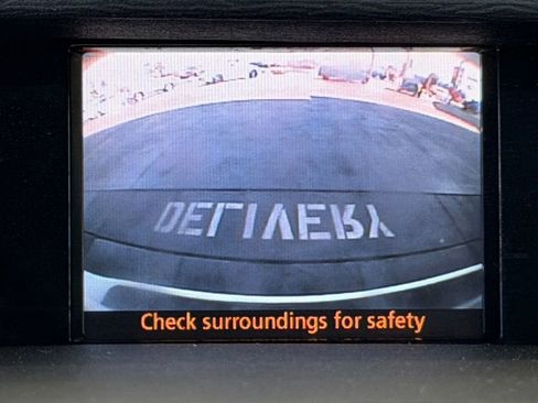 Used 2014 Toyota Sienna LE FWD image 25