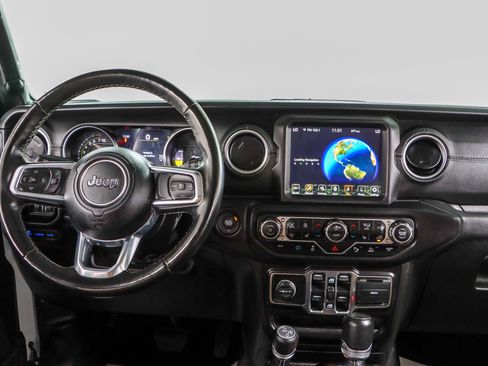 Used 2022 Jeep Wrangler Unlimited Sahara w/ Cold Weather Group AWD/4WD image 19