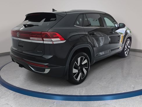 Certified 2024 Volkswagen Atlas Cross Sport SE AWD/4WD image 5