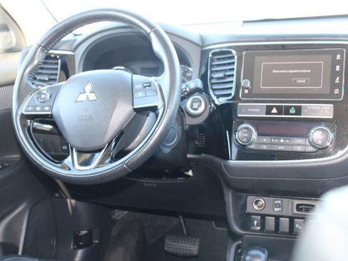 Used 2019 Mitsubishi Outlander SEL image 25