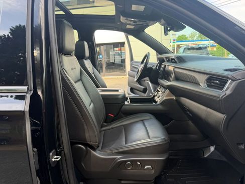 Used 2023 GMC Yukon Denali AWD/4WD image 14