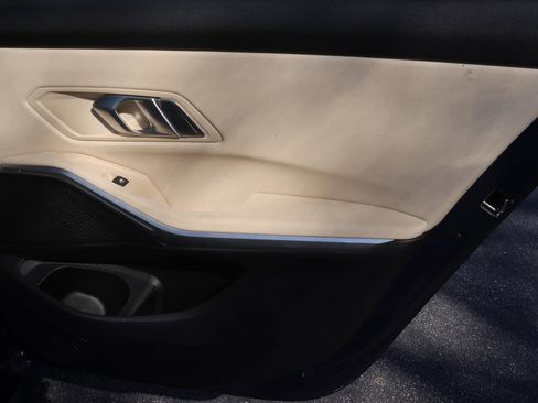 Used 2021 BMW 330i Sedan image 17