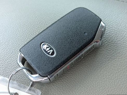 Used 2021 Kia Sportage EX image 27