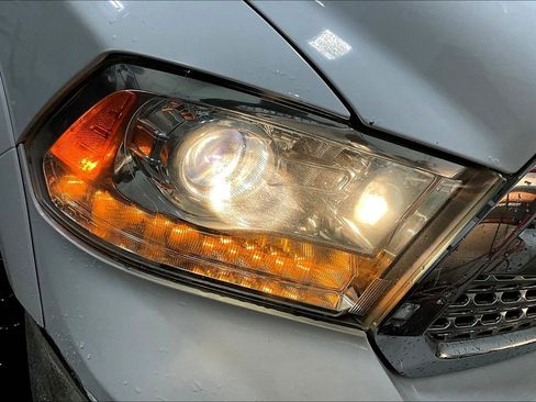 Used 2017 RAM 1500 Laramie image 31