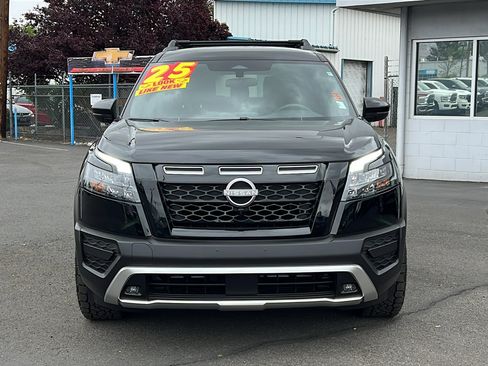 Used 2025 Nissan Pathfinder Rock Creek AWD/4WD image 2