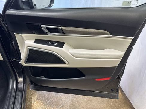 Used 2022 Kia Telluride EX w/ EX Premium Package AWD/4WD image 29