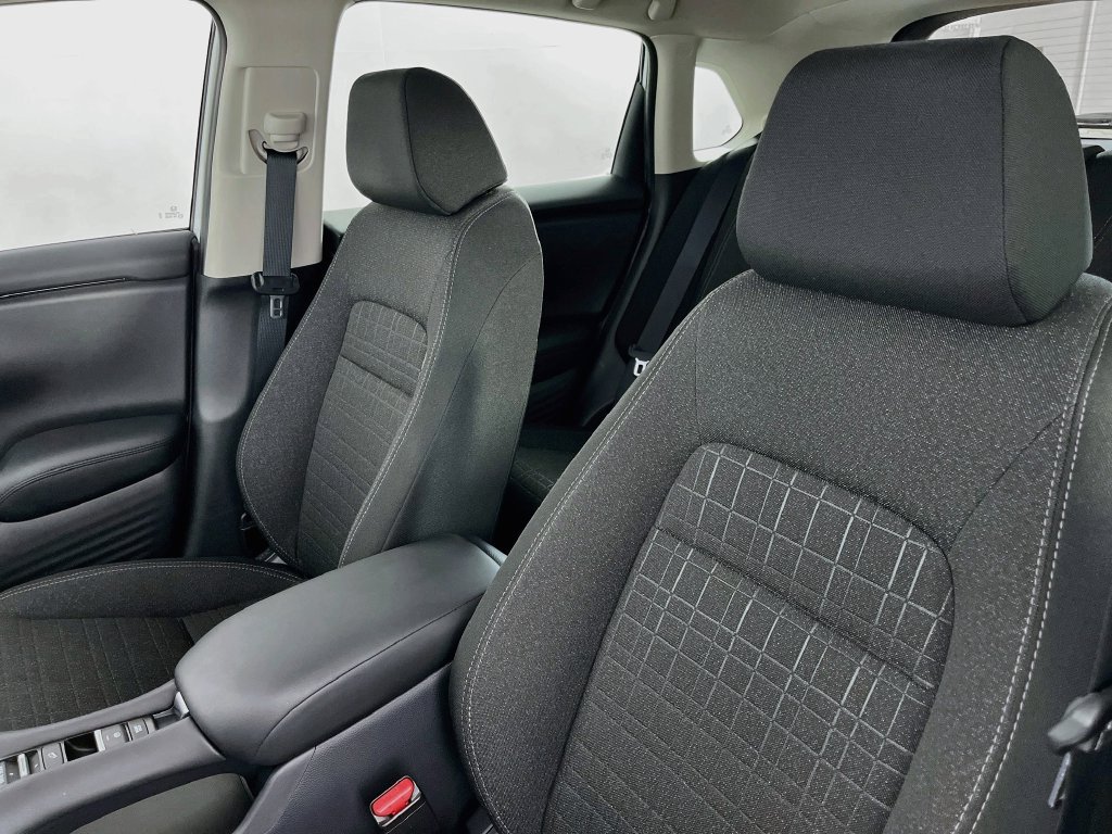 Used 2026 Honda HR-V LX image 25
