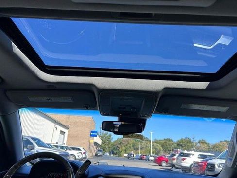 Used 2018 GMC Yukon XL SLT w/ Open Road Package image 14