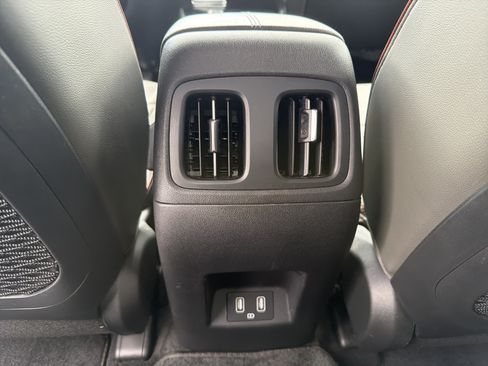 Used 2024 Hyundai Santa Cruz Limited AWD/4WD image 5