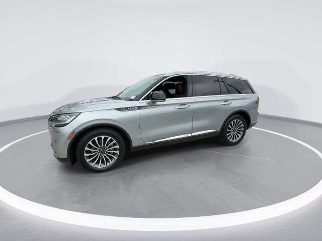 Used 2023 Lincoln Aviator Reserve RWD image 4