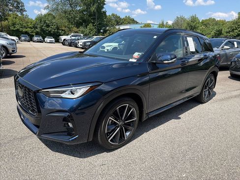 Used 2023 INFINITI QX50 Sport FWD image 3
