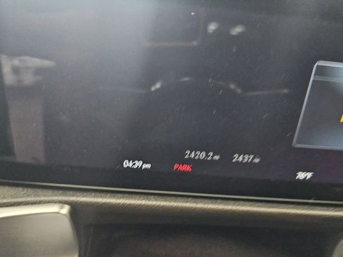 Used 2024 Mercedes-Benz EQB 300 4MATIC image 11