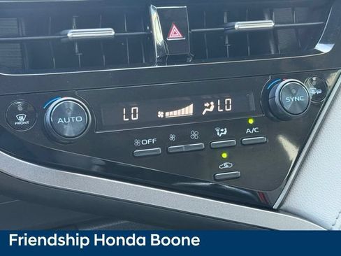 Used 2022 Toyota Camry XLE FWD image 27