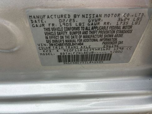Used 2025 Nissan Versa SV FWD image 27