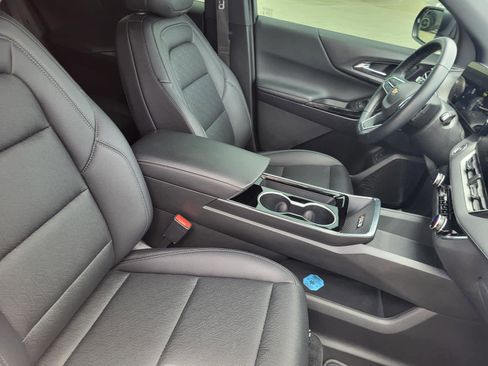 Used 2025 Chevrolet Equinox LT w/ Convenience Package II FWD image 10