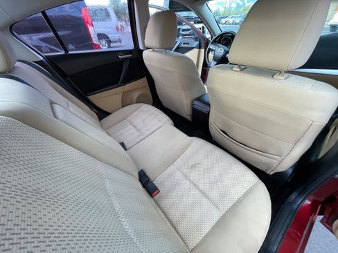 Used 2010 MAZDA MAZDA3 i Touring image 16