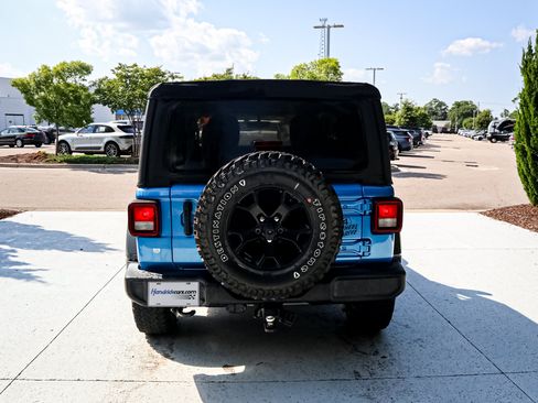 Used 2021 Jeep Wrangler Sport AWD/4WD image 10