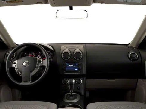 Used 2013 Nissan Rogue S w/ Special Edition Pkg FWD image 7