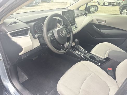 Used 2020 Toyota Corolla LE image 10