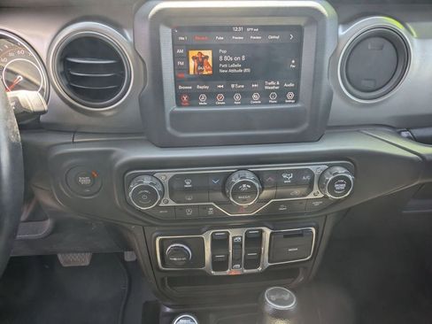 Used 2022 Jeep Wrangler Unlimited Sport AWD/4WD image 16