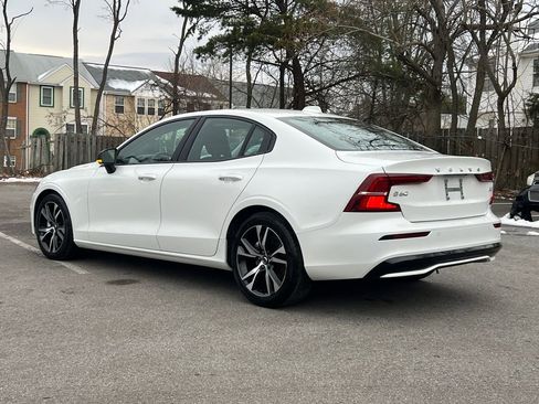 Used 2024 Volvo S60 B5 Core image 4