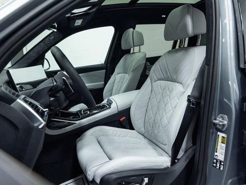 New 2026 BMW X7 xDrive40i image 24