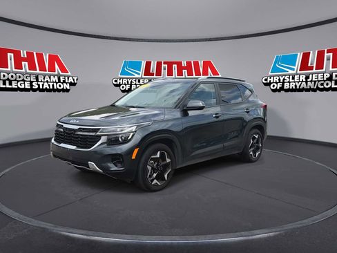 Used 2025 Kia Seltos S image 4