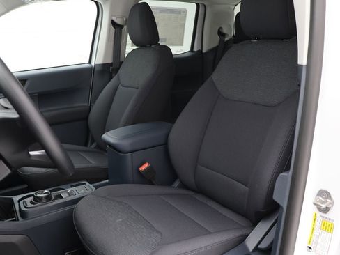 New 2025 Ford Maverick XL image 17