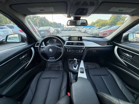 Used 2016 BMW 320i xDrive Sedan image 16