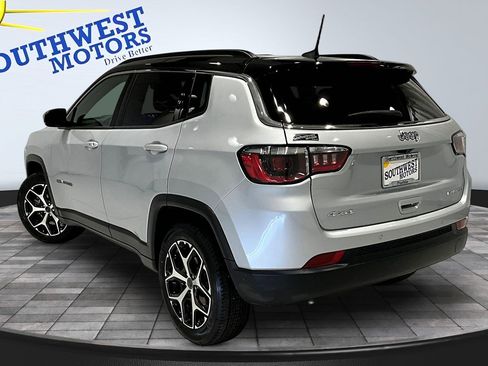 Used 2025 Jeep Compass Limited AWD/4WD image 5