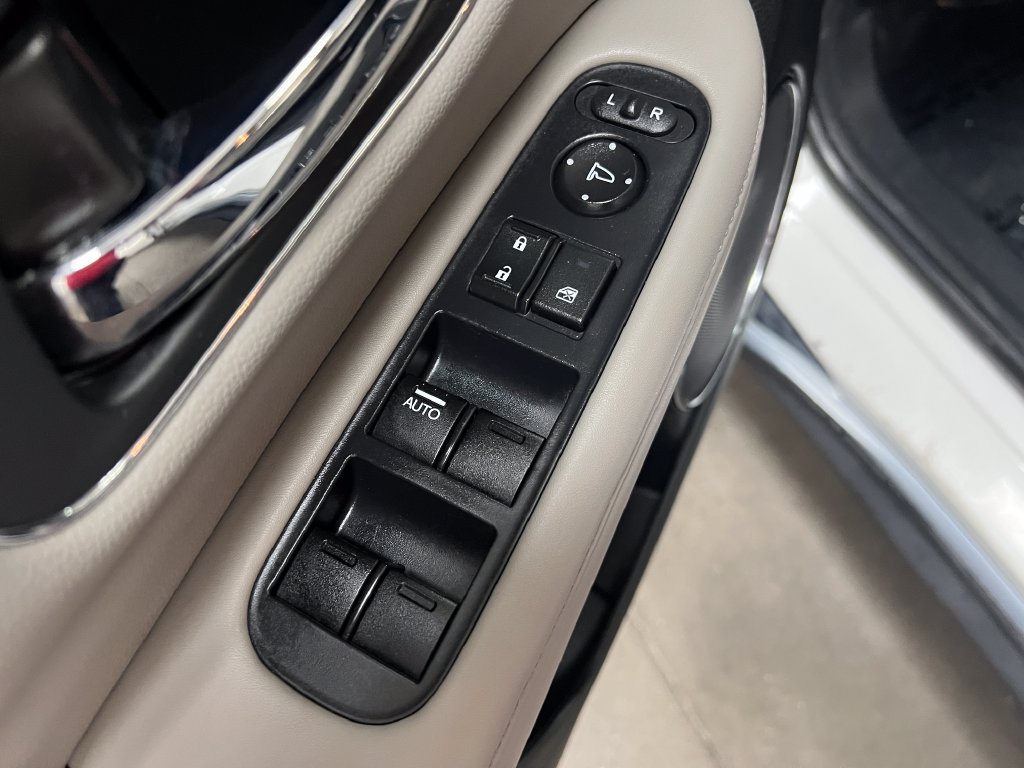 Used 2018 Honda HR-V EX-L image 11