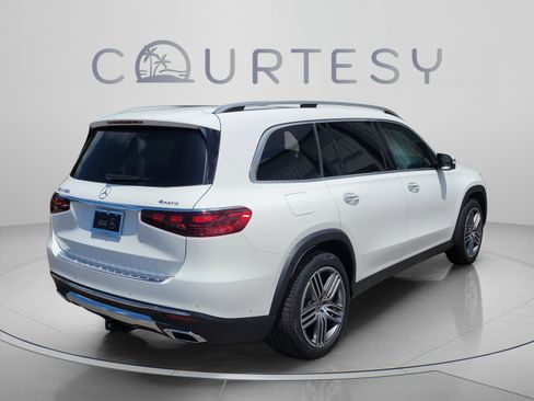 Certified 2024 Mercedes-Benz GLS 450 4MATIC image 3