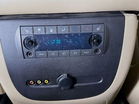 Used 2010 GMC Yukon SLT w/ SLT-2 Equipment Package image 26