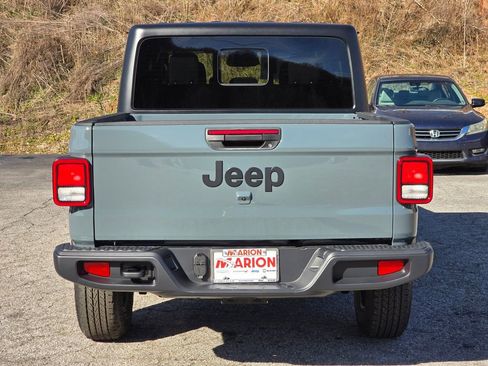 New 2026 Jeep Gladiator Sport image 19