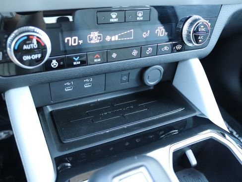 Used 2025 Mitsubishi Outlander SEL image 21