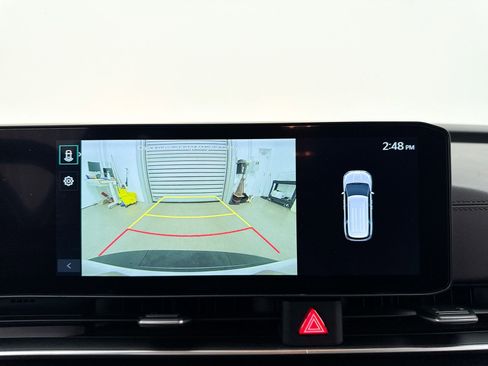 Certified 2025 Kia Carnival image 25