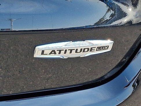 Certified 2022 Jeep Compass Latitude AWD/4WD image 35